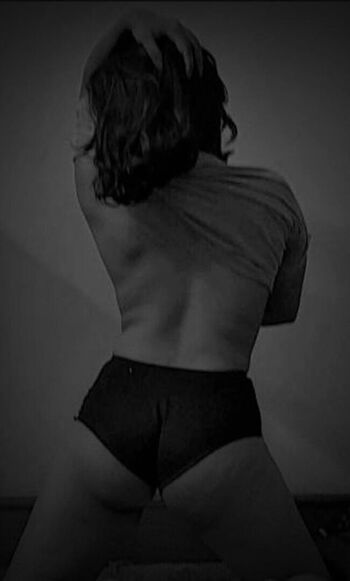 Abhipsa karmakar page leaked private photo uncensored HD quality