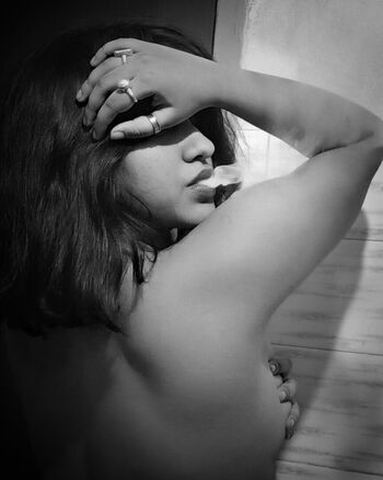 Abhipsa karmakar page leaked private photo uncensored HD quality