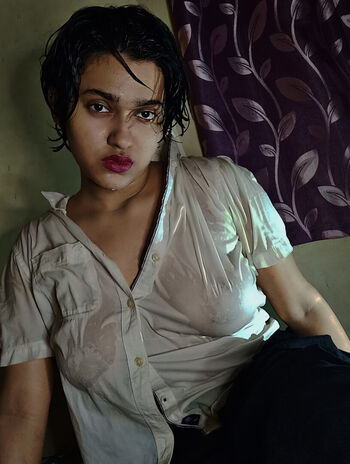 Abhipsa karmakar page leaked private photo uncensored HD quality