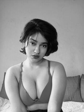 Abhipsa karmakar page leaked private photo uncensored HD quality
