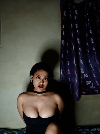 Abhipsa karmakar page leaked private photo uncensored HD quality