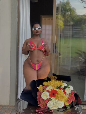 African booty meat leaked private photo uncensored HD quality