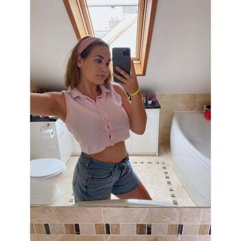 Aisling norman leaked private photo uncensored HD quality