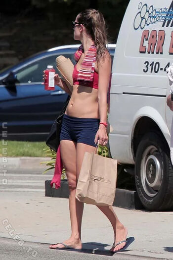 Alessandra ambrosio  page leaked private photo uncensored HD quality