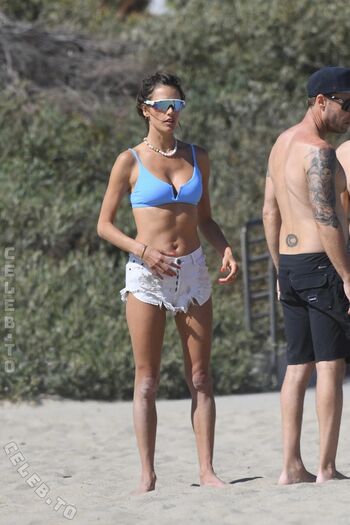 Alessandra ambrosio  page leaked private photo uncensored HD quality