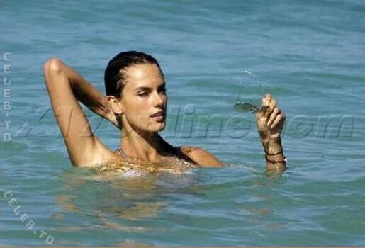 Alessandra ambrosio  page leaked private photo uncensored HD quality