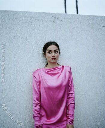 Ana de armas  page leaked private photo uncensored HD quality