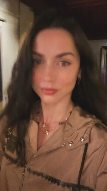 Ana de armas  page leaked private photo uncensored HD quality