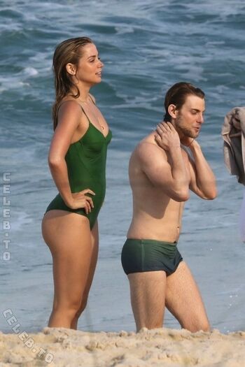 Ana de armas  page leaked private photo uncensored HD quality
