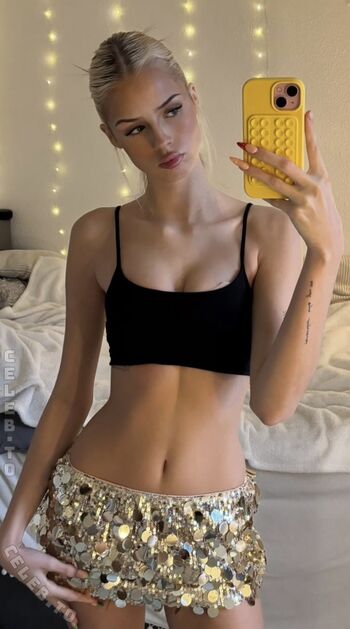 Anialivo leaked private photo uncensored HD quality