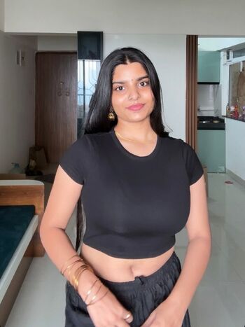 Anushka deokate page leaked private photo uncensored HD quality