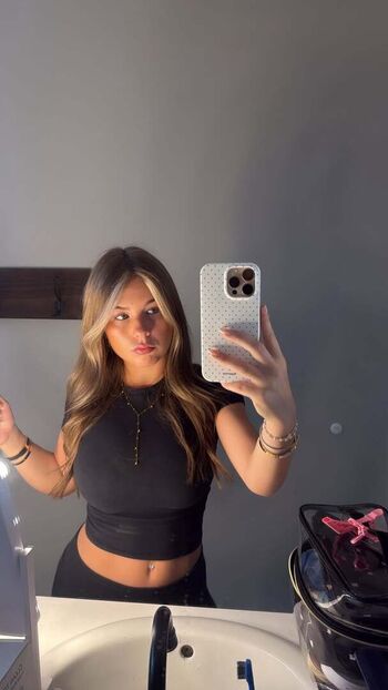 Ariana white page leaked private photo uncensored HD quality