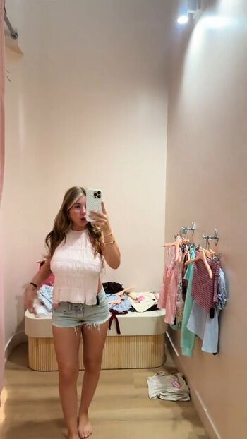 Ariana white page leaked private photo uncensored HD quality