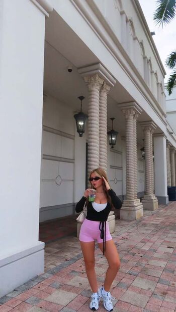 Ariana white page leaked private photo uncensored HD quality
