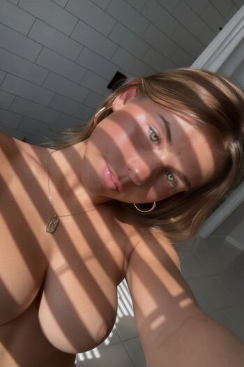 Ariana white page leaked private photo uncensored HD quality