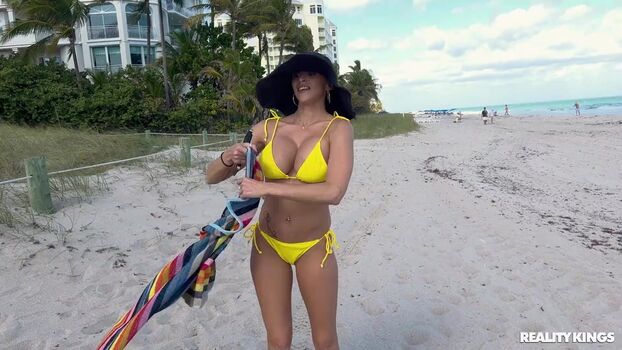 Armani black page leaked private photo uncensored HD quality