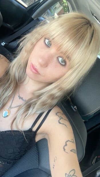 Armpit fetish leaked private photo uncensored HD quality