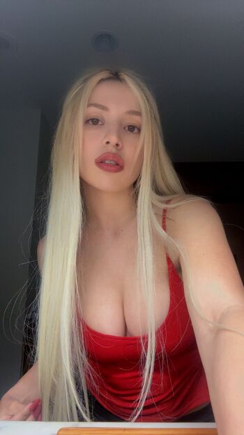 Ava max  page leaked private photo uncensored HD quality