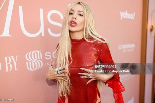 Ava max  page leaked private photo uncensored HD quality