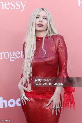 Ava max  page leaked private photo uncensored HD quality