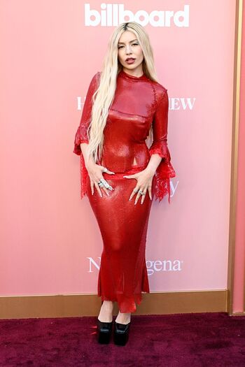 Ava max  page leaked private photo uncensored HD quality