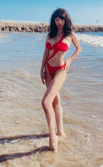 Bai ling  page leaked private photo uncensored HD quality