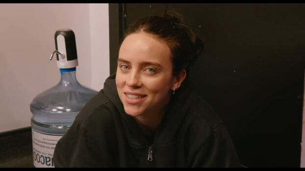 Billie eilish  page leaked private photo uncensored HD quality