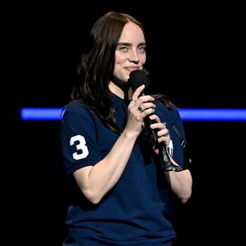 Billie eilish  page leaked private photo uncensored HD quality