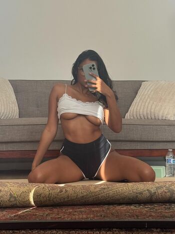 Bollywoodtrapqueen page leaked private photo uncensored HD quality