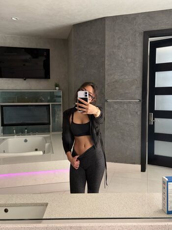 Bratkylani leaked private photo uncensored HD quality