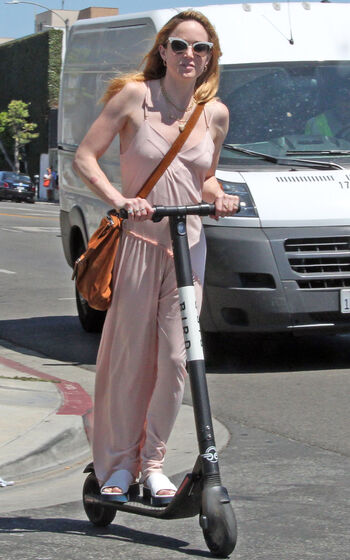 Caity lotz leaked private photo uncensored HD quality