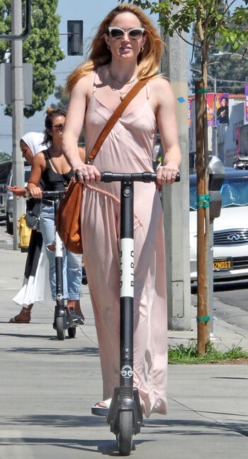 Caity lotz leaked private photo uncensored HD quality