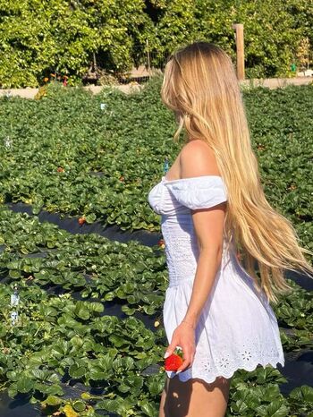 Caroline zalog  page leaked private photo uncensored HD quality