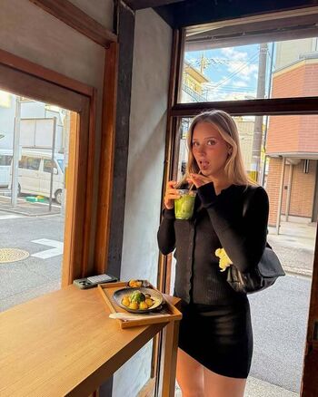 Caroline zalog leaked private photo uncensored HD quality