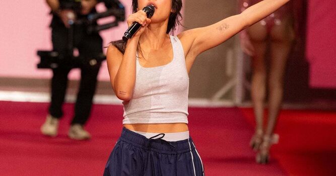 Chanteuse leaked private photo uncensored HD quality