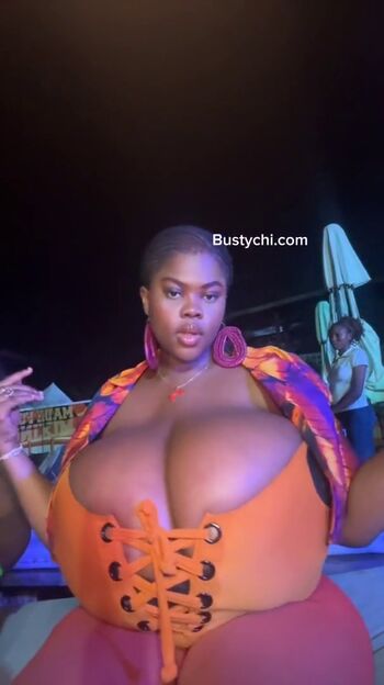 Chioma lovv page leaked private photo uncensored HD quality
