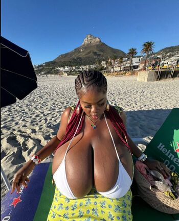 Chioma lovv page leaked private photo uncensored HD quality