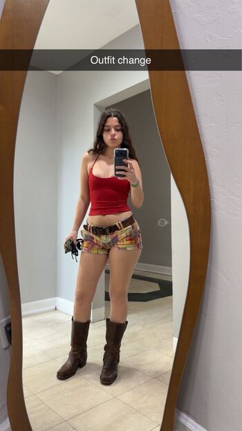 Chloeforero  page leaked private photo uncensored HD quality