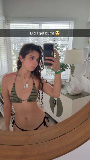 Chloeforero  page leaked private photo uncensored HD quality