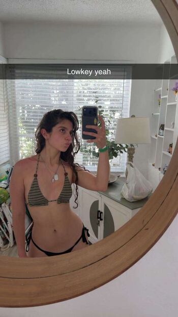Chloeforero  page leaked private photo uncensored HD quality