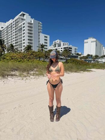 Chloeforero  page leaked private photo uncensored HD quality