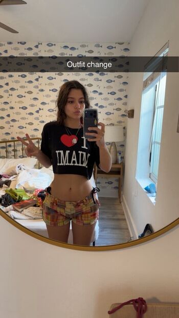 Chloeforero  page leaked private photo uncensored HD quality