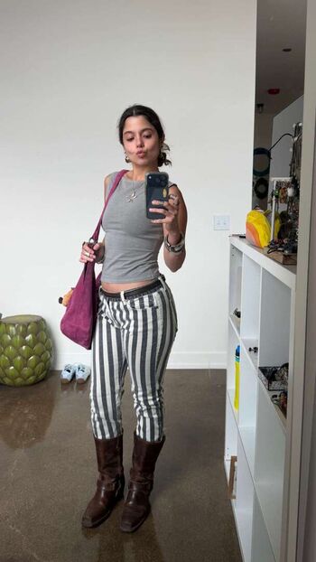 Chloeforero  page leaked private photo uncensored HD quality