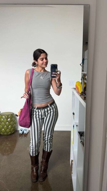 Chloeforero  page leaked private photo uncensored HD quality