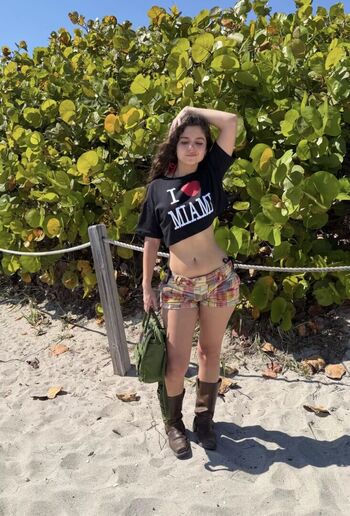 Chloeforero leaked private photo uncensored HD quality
