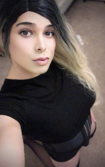 Christinayurie leaked private photo uncensored HD quality
