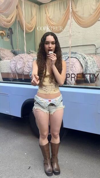 Daniela avanzini page leaked private photo uncensored HD quality