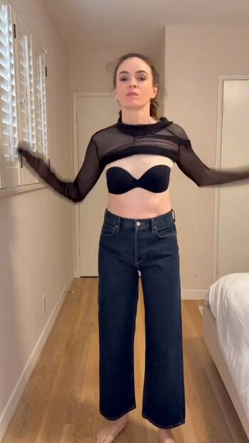 Danielle panabaker page leaked private photo uncensored HD quality