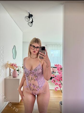 Deineemilia page leaked private photo uncensored HD quality