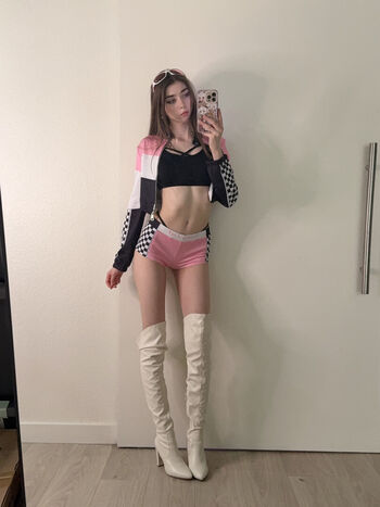 Duckie cos page leaked private photo uncensored HD quality